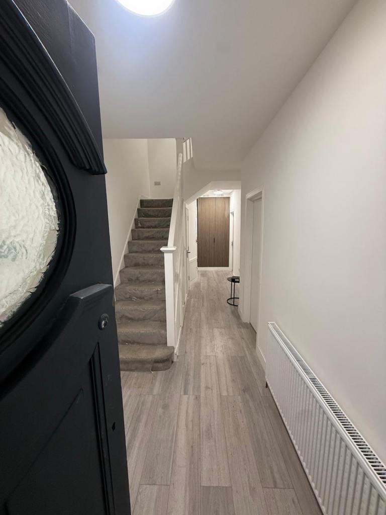 1x1 bed  1x2 bed and 3x studios AVAILABLE FOR COMPANY LET -SW16