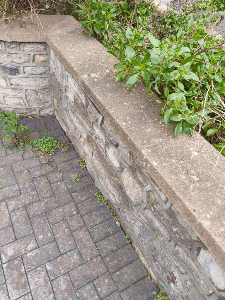 Wall coping stones various sizes
