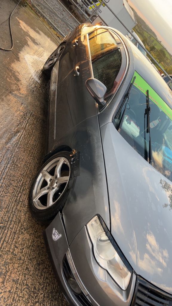 Volkswagen, PASSAT, Saloon, 2006, Manual, 1896 (cc), 4 doors