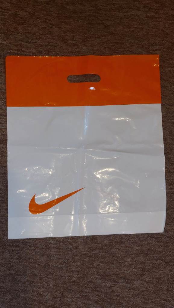 Nike carrier bags X15  new
