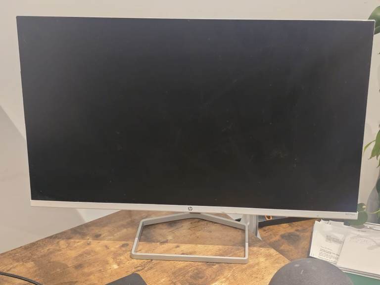 HP Computer Monitor – Good Condition