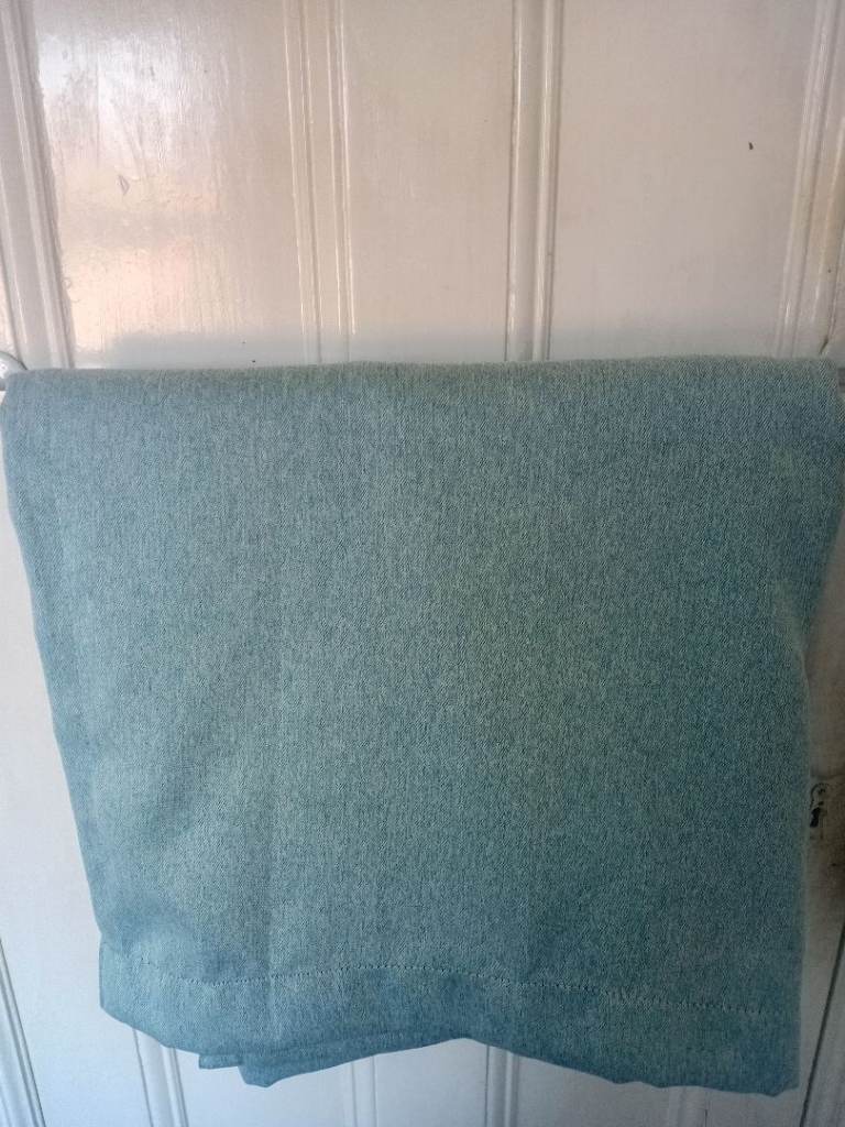 1.8m x 1.8m sky blue curtains 