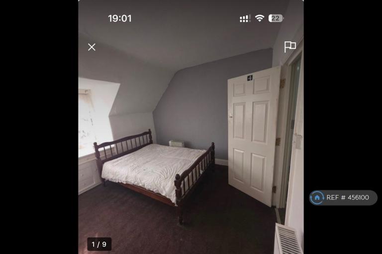 1 bedroom in Green Lane, Dagenham, RM8 (#456100)