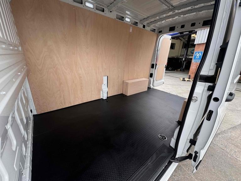 2025 Maxus Deliver 9 LH Base FWD 150ps Panel Van Diesel Manual