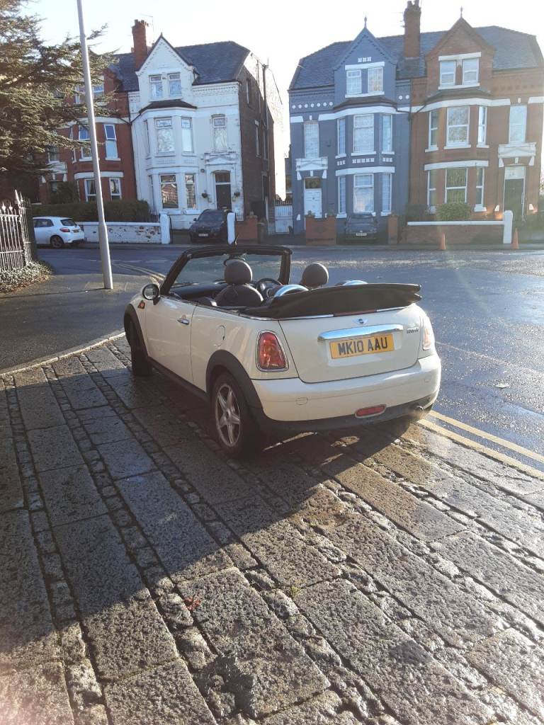 2010  Mini, CONVERTIBLE, cooper s   Manual, 1598 (cc), 2 doors