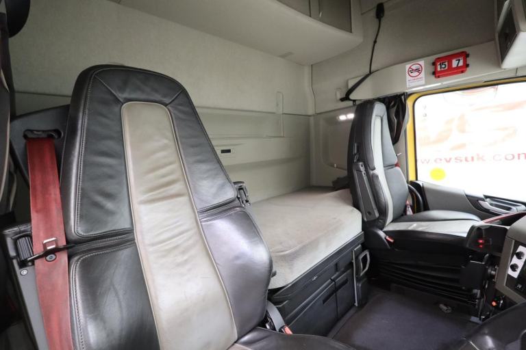 2019 (19 PLATE) Volvo FH460 6x2 Euro 6 Tractor Units