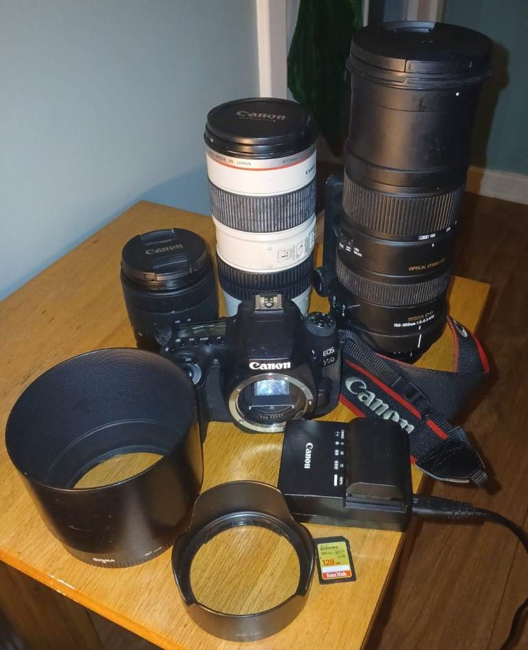 Canon 90D camera bundle