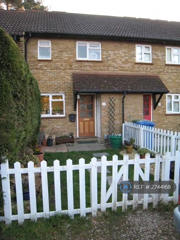 2 bedroom house in Coombe Pine, Bracknell, RG12 (2 bed) (#2744168)