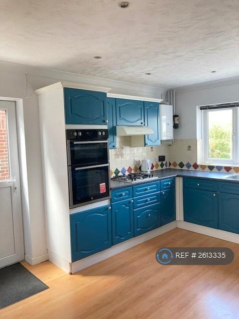 6 bedroom house in Oakwood Road, Southampton, SO53 (6 bed) (#2613335)