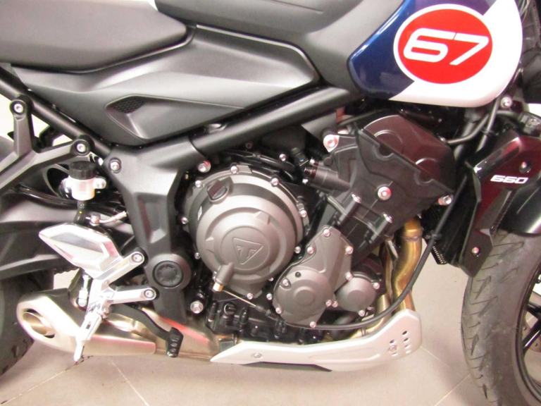 2025 Triumph Trident 660 - Triple Tribute