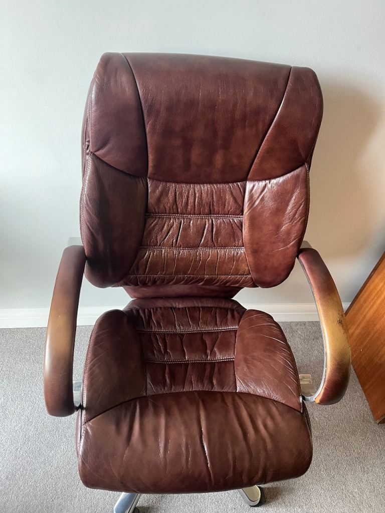 Leather office chair 