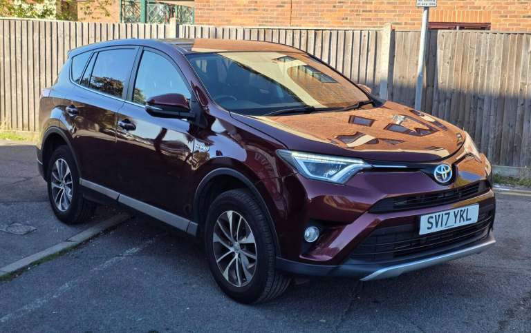 2017 Toyota RAV4 2.5 VVT-h Business Edition Plus CVT Euro 6 (s/s) 5dr (Safety Sense, Nav) ESTATE ...