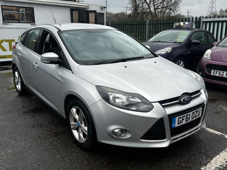  Ford Focus 1.6 Zetec Powershift Euro 5 5dr Petrol Automatic