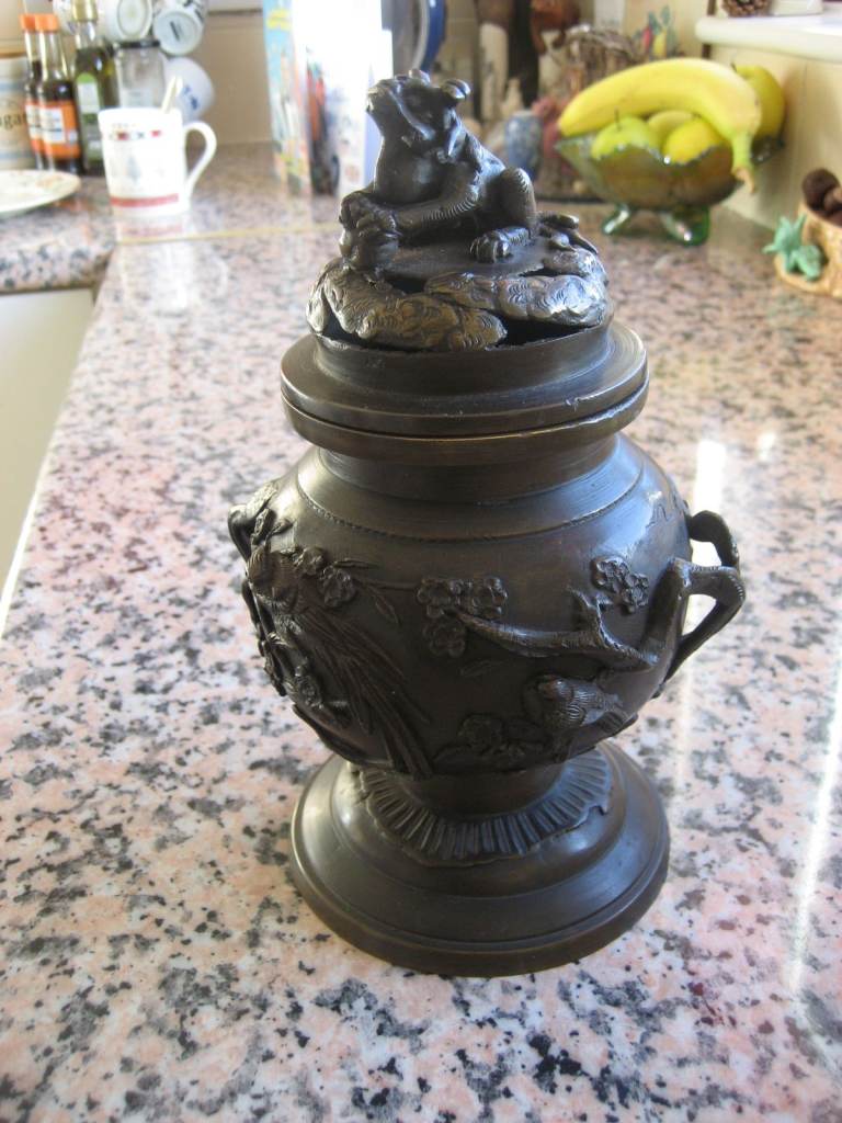 ANTIQUE Chinese Bronze Incense Burner, Decorated with Foo Dog Finial c1830 