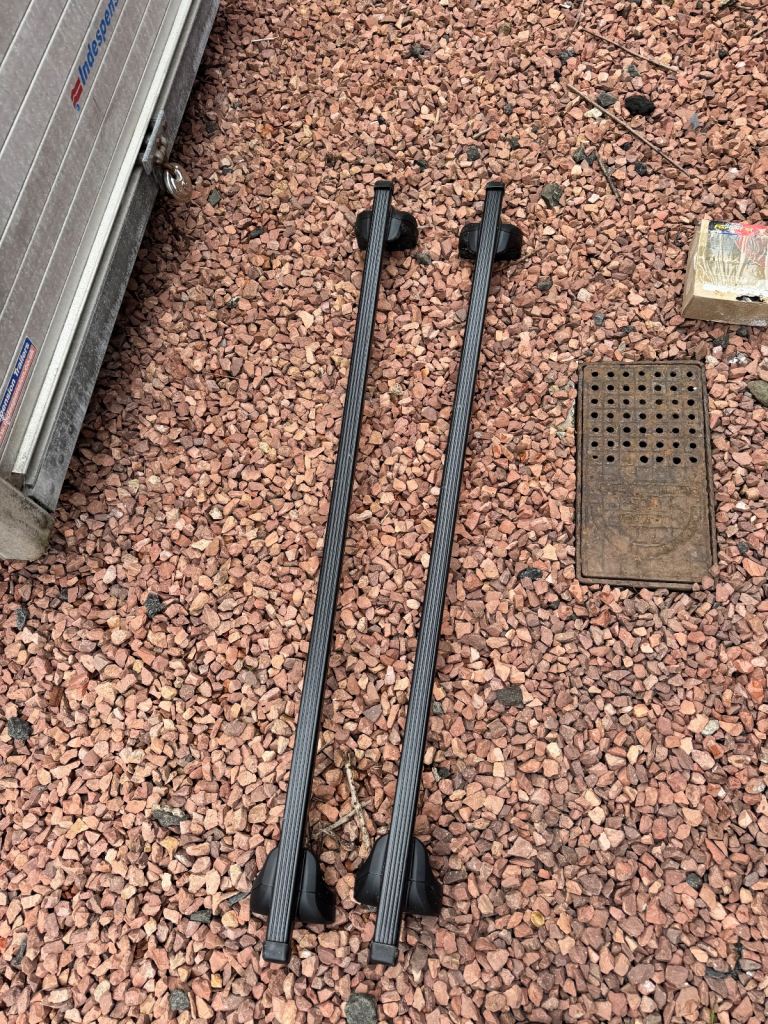 Thule roof Bars