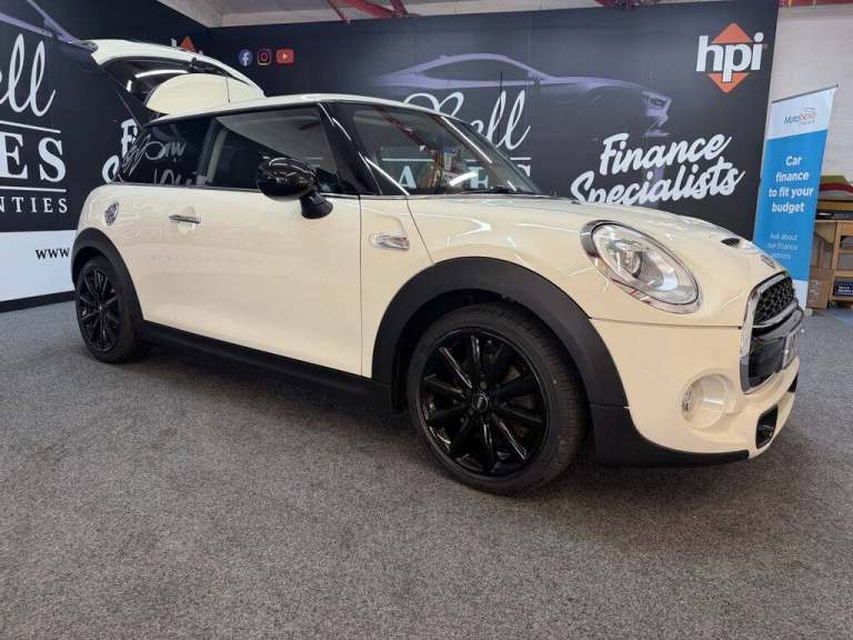 2017 MINI Hatch 2.0 COOPER SD OUTSTANDING EXAMPLE COMPARE ULEZ/COMPLIANT Hatchback Diesel Manual