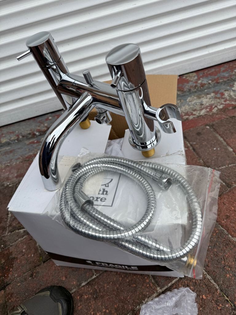 image for Metro bath shower mixer tap chrome