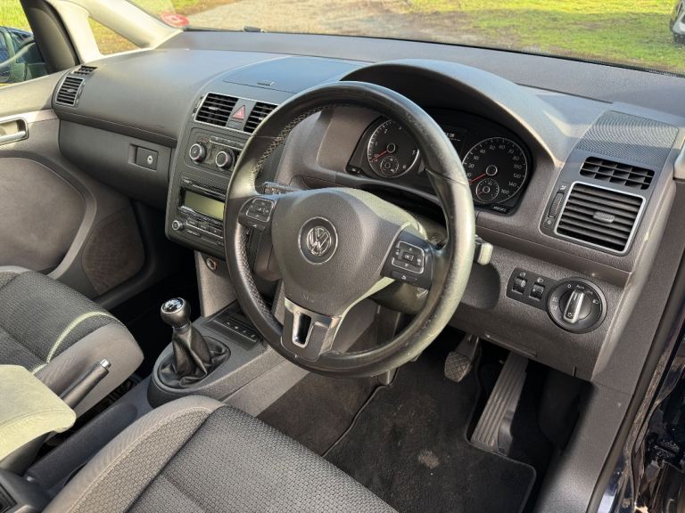 VOLKSWAGEN TOURAN/ 7x SEATER/ FRESH SERVICE & MOT