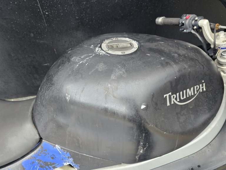 TRIUMPH SPRINT ST 955 PROJECT BIKE 