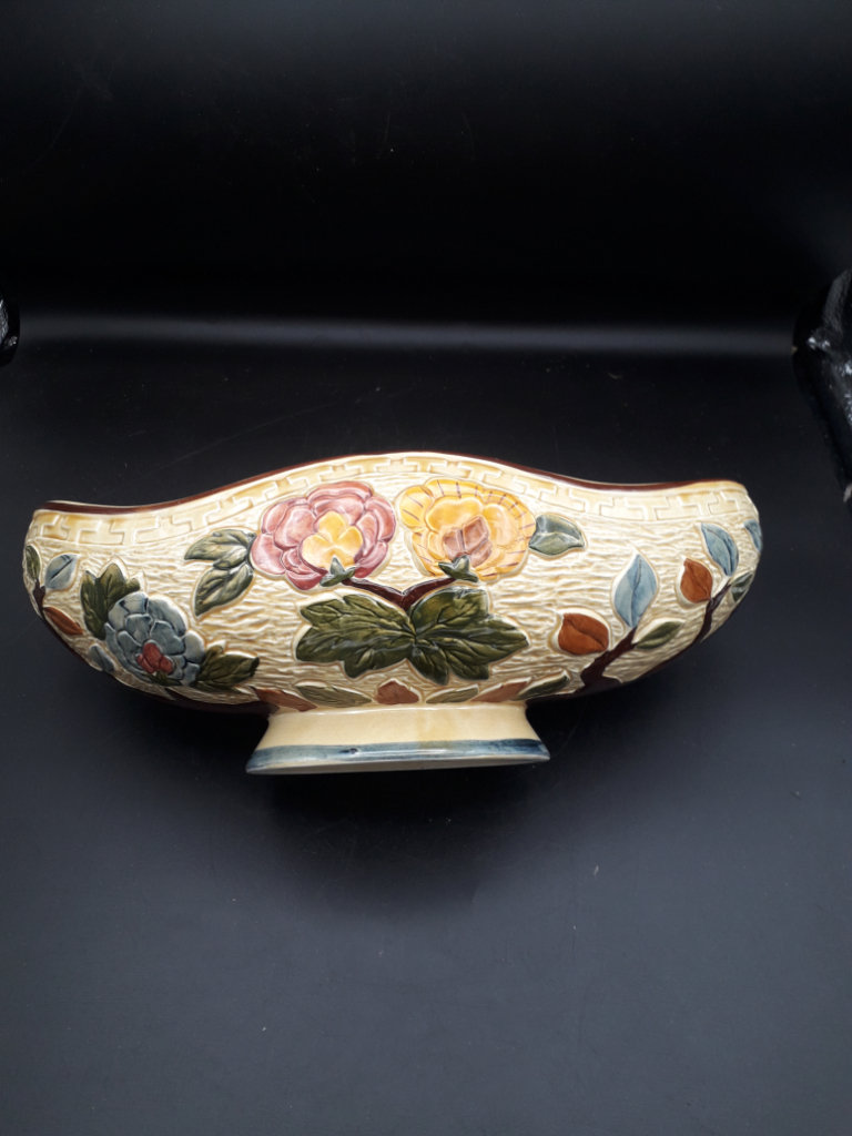 H. J. Wood Indian Tree Boat Shaped Vase