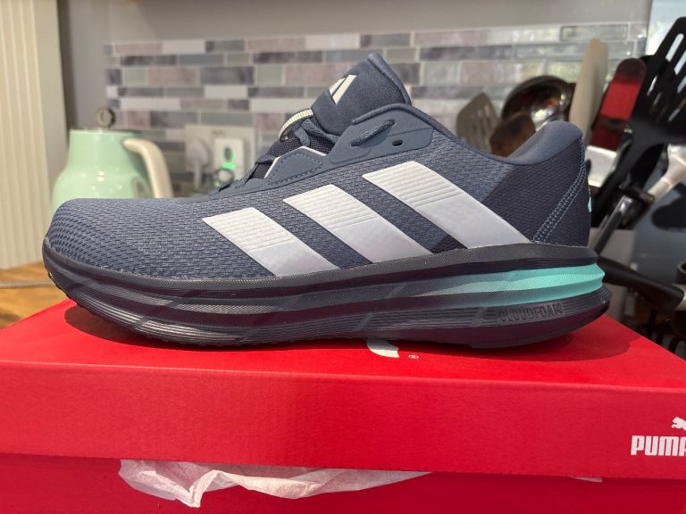 AMPUTEES, New/other adidas left trainer.