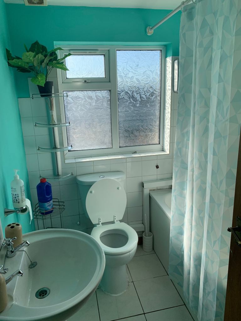 Large Room to Rent Barking/Upney Area