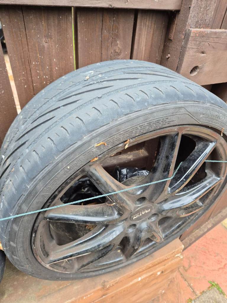 3 Wheels and tyres