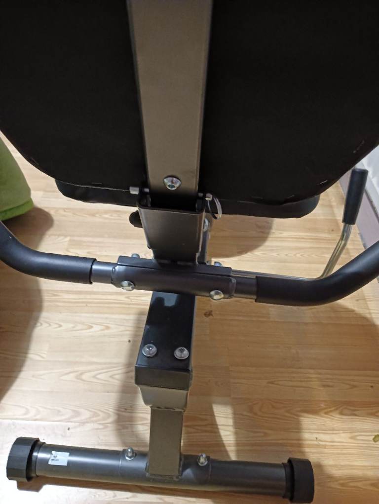 Recumbent exercise bike 