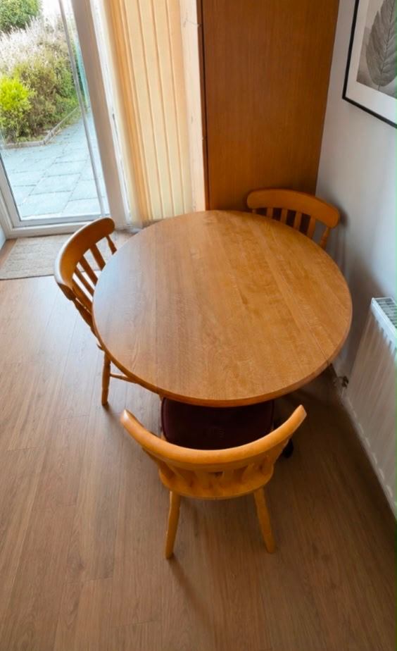 Round Wooden Dining Table with 3 Chairs – Good Condition for £190
