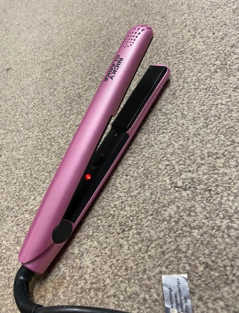 Used Nicky Clarke Hair Straightener Model ISS193 Hair Styler 42W Purple