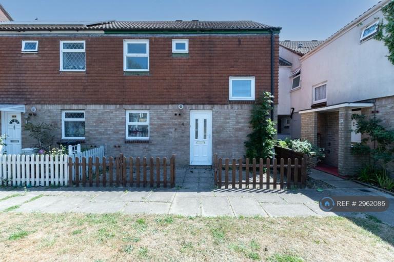 3 bedroom house in Birch Drive, Bournemouth, BH8 (3 bed) (#2962086)