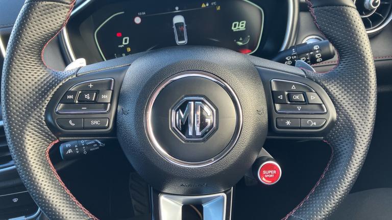 2024 MG MG HS 1.5 T-GDI Trophy 5dr DCT Petrol Hatchback Hatchback Petrol Automatic
