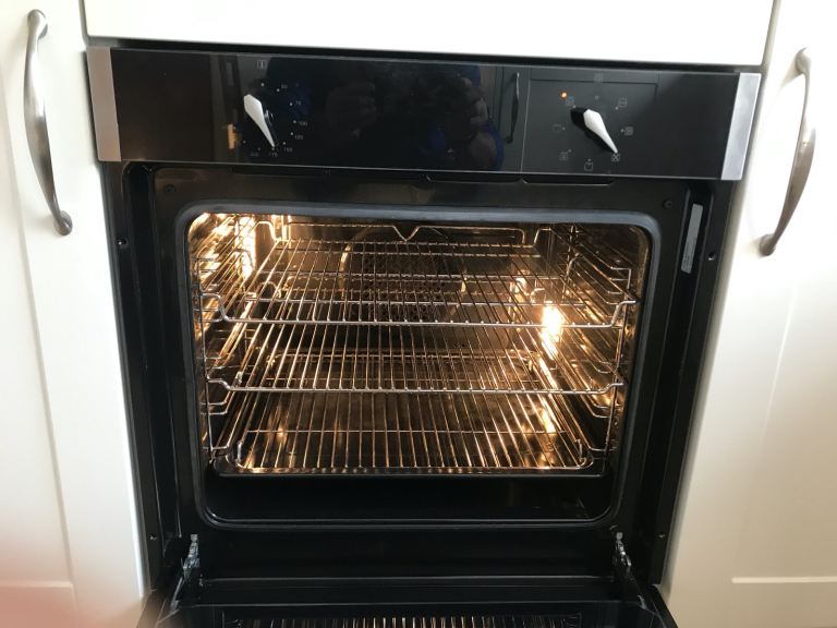 Fan Assisted Single Electric Oven
