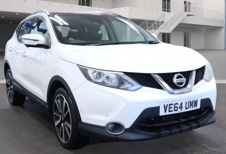 2014 Nissan Qashqai 1.6 dCi Tekna XTRON 2WD Euro 5 (s/s) 5dr HATCHBACK Diesel Automatic
