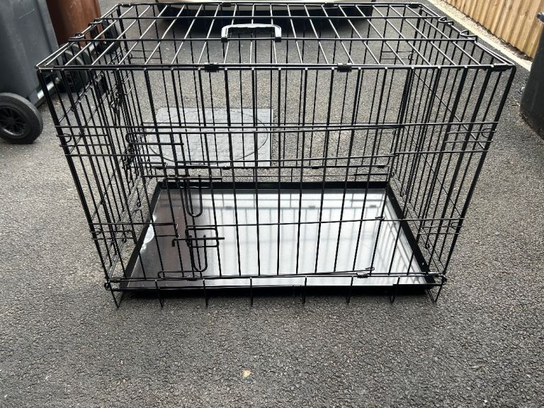 Lords and Labradors Dog Crate Medium Black