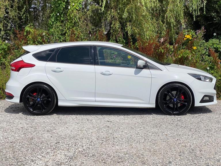 2015 Ford Focus 2.0T EcoBoost ST-2 5dr HATCHBACK PETROL Manual