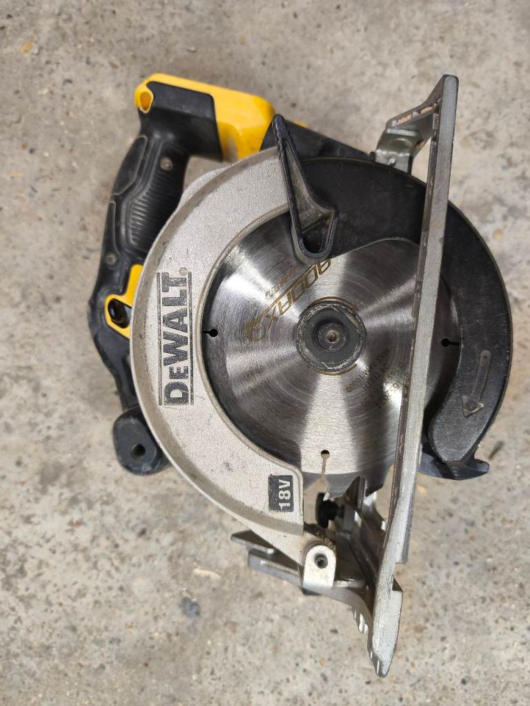DeWalt circular saw 18v body only 