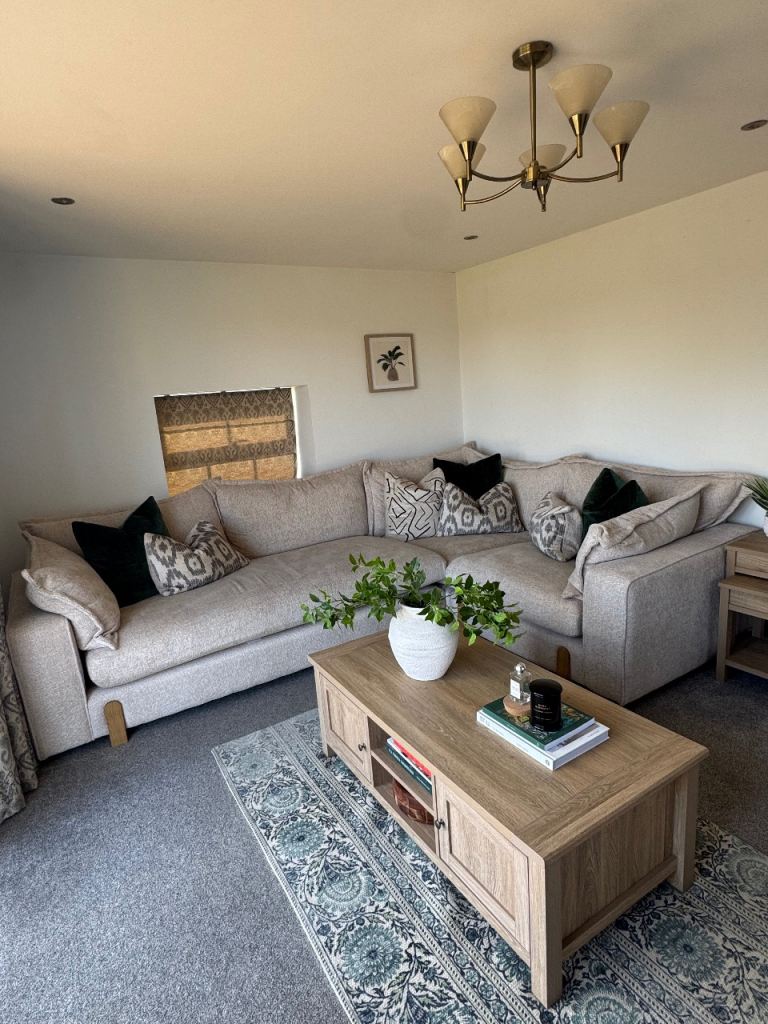 DFS LORENZA SOFA AND SNUGGLE CHAIR