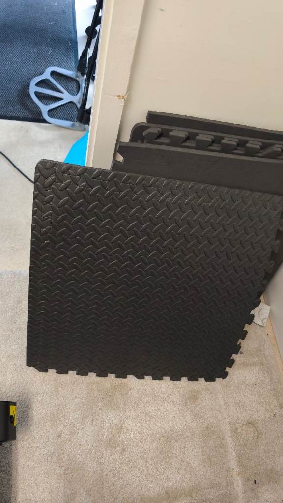 Gym, yoga foam cushion tiles