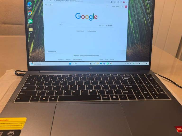 15.6 Inch Laptop with Ryzen 5 7430U 4.3Ghz 16GB RAM 512GB M.2 SSD