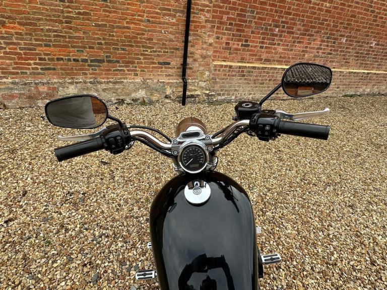 2007 Harley-Davidson Sportster XL 1200 C Custom Sport. 