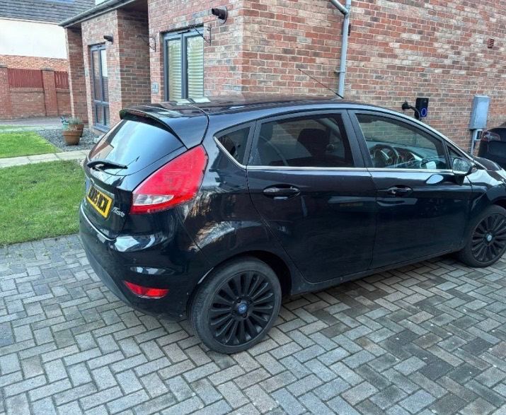 Ford, FIESTA, Hatchback, 2010, Manual, 1560 (cc), 5 doors