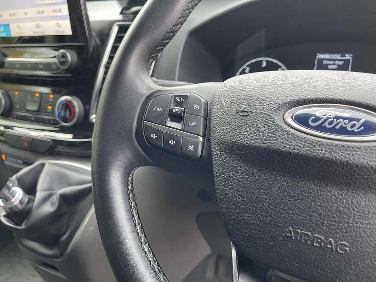2022 Ford Transit Custom 2.0 300 EcoBlue Limited L2 H1 Euro 6 (s/s) 5dr PANEL VAN Diesel Manual