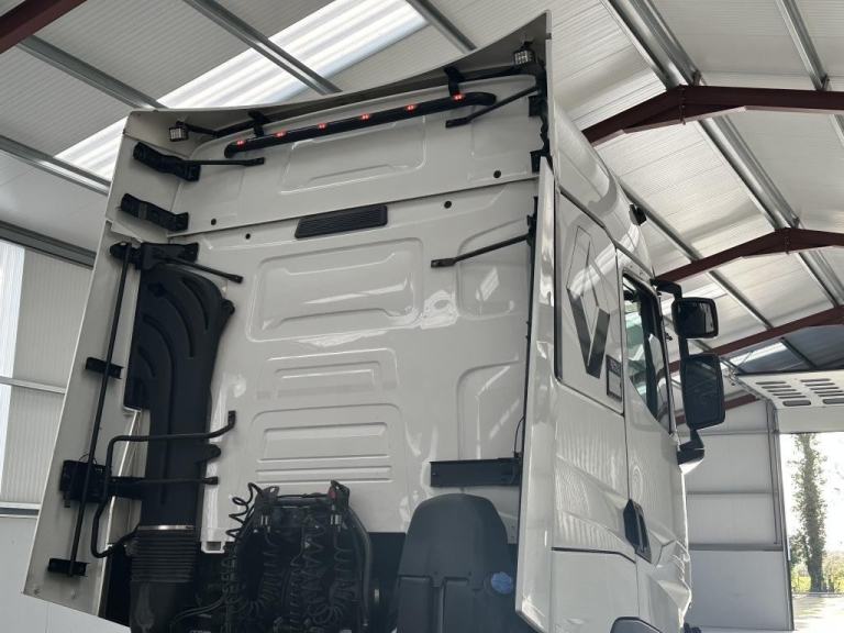 2021 RENAULT T 520 6X2 TWIN WHEEL TAG T HIGH