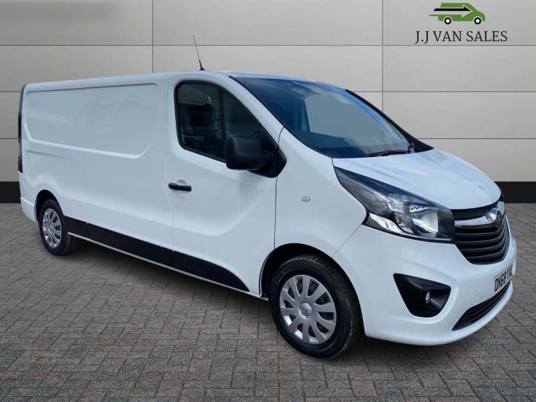 2018 Vauxhall Vivaro 1.6 CDTi 2900 Sportive L2 H1 Euro 6 5dr PANEL VAN Diesel Manual