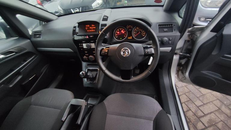 2012 Vauxhall Zafira 1.6 16V Exclusiv Euro 5 5dr MPV Petrol Manual