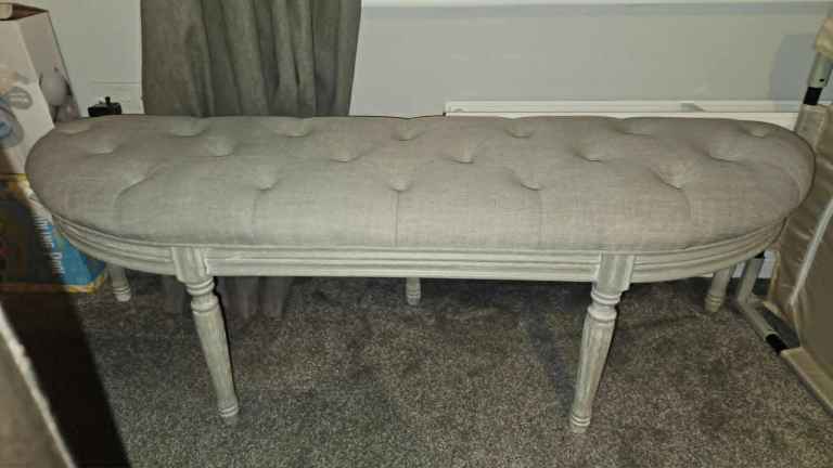 Stylish Grey Tufted Upholstered Bench – Good Condition