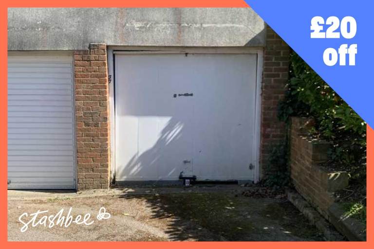 Garage to rent in London (SE19) | Stashbee