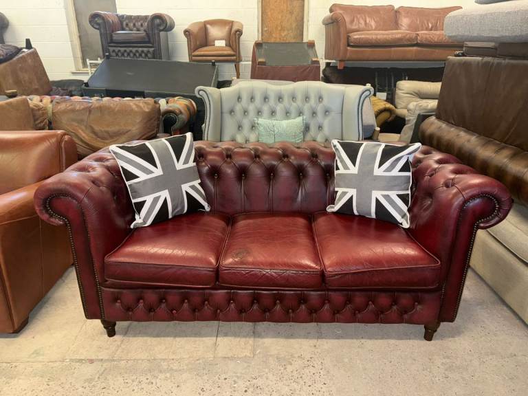 Vintage Chesterfield oxblood sofa settee Deliv Poss