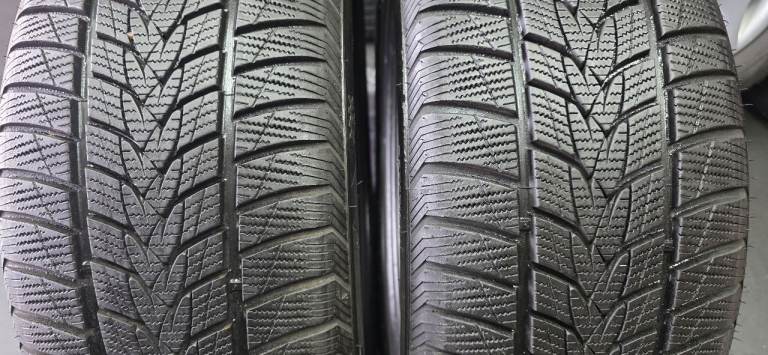 225 50 18  2 x tyres Imperial Snow Dragon UHP